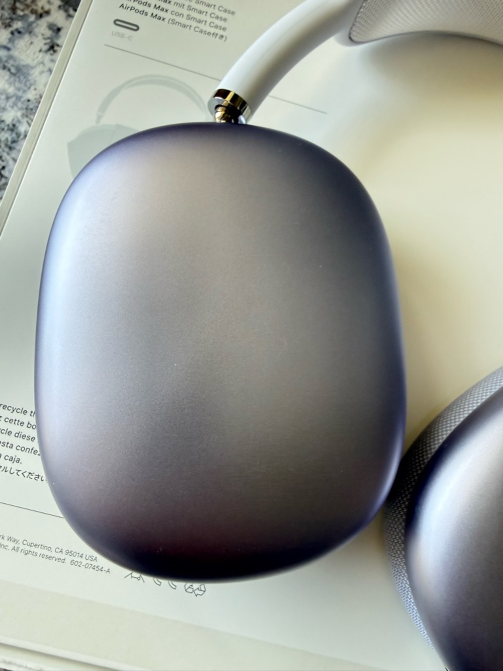 Apple AirPods Max 1 - Lavender Silver Over-Ear Headphones - Picture 7 of 12
